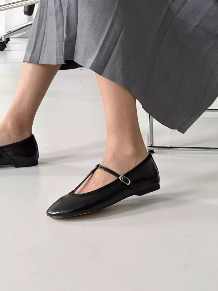 Golden Shoe - Korean Women Fashion - #momslook - 283 Flats - 9