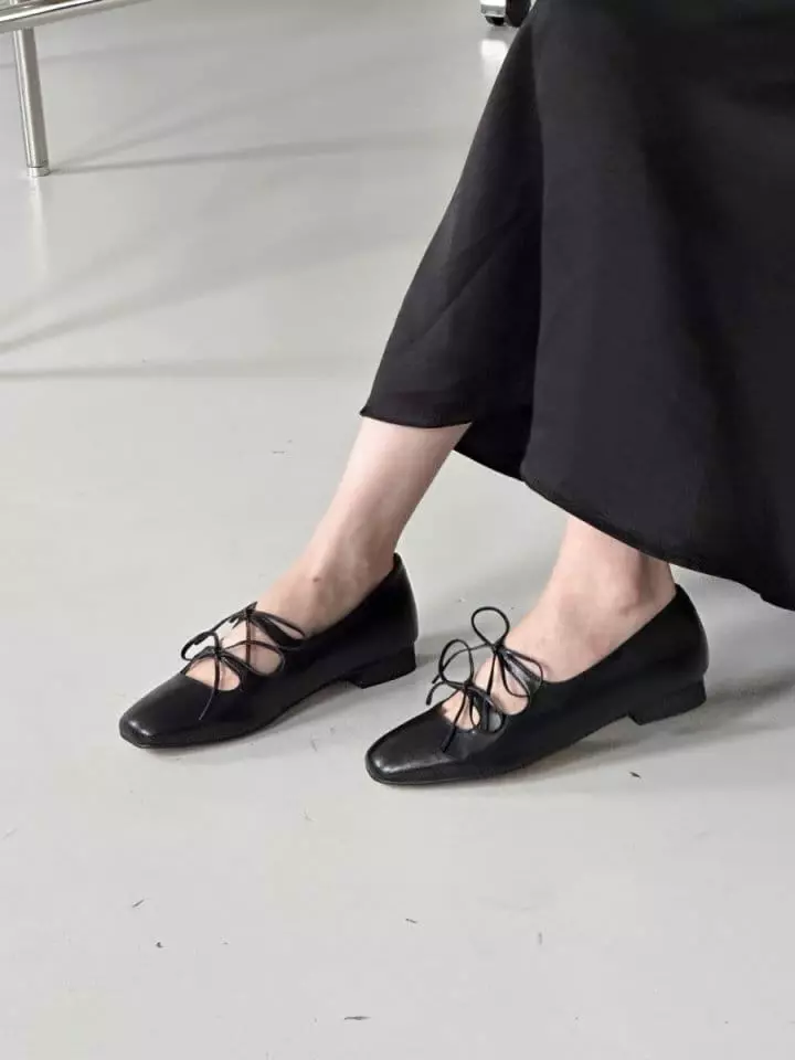 Golden Shoe - Korean Women Fashion - #momslook - 279 Flats - 2