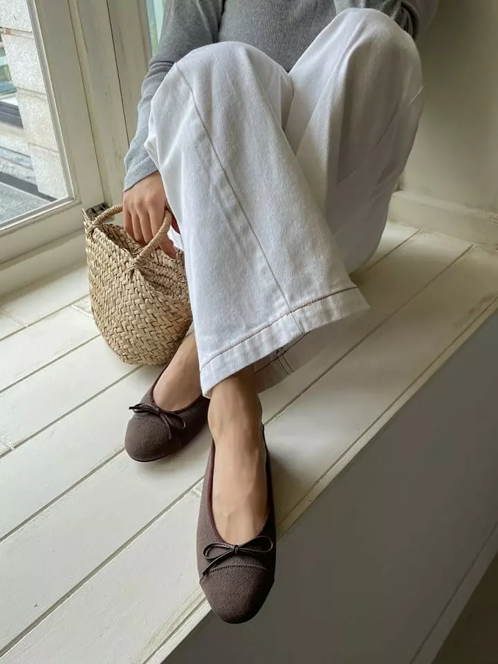 Golden Shoe - Korean Women Fashion - #momslook - 2601 Flats