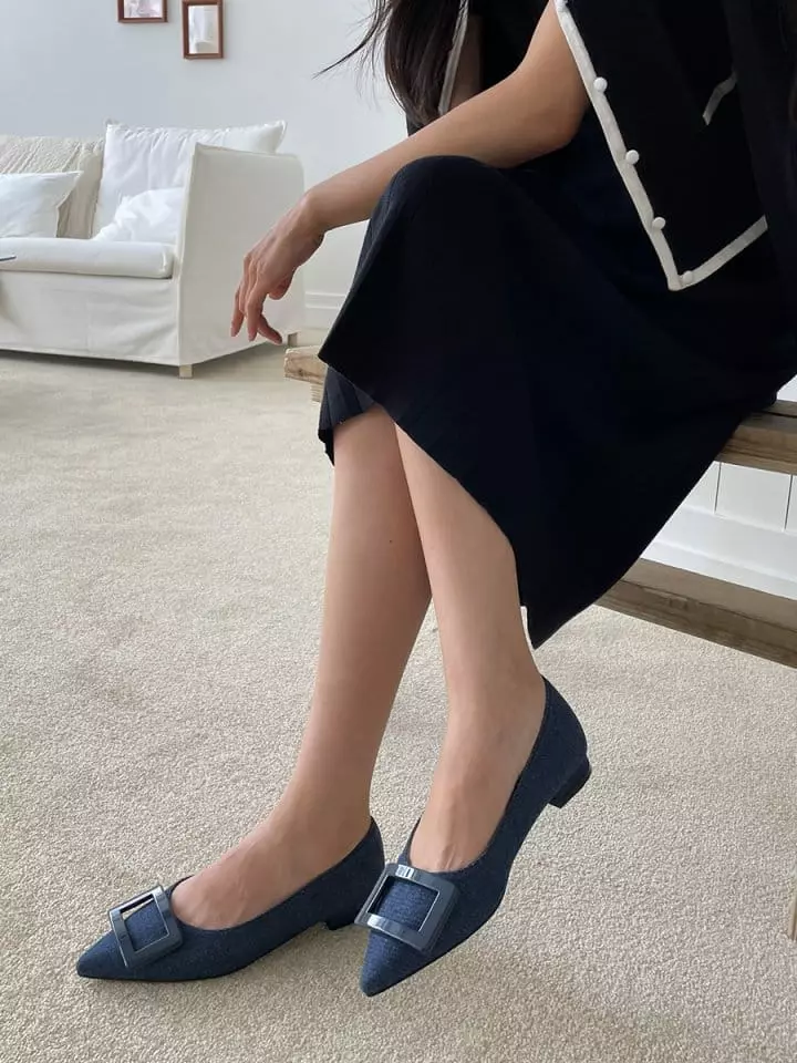 Golden Shoe - Korean Women Fashion - #momslook - 2608 Flats - 2