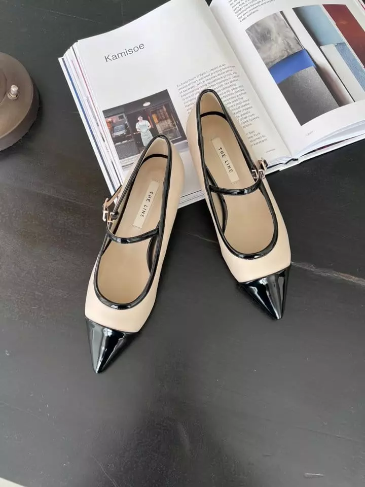 Golden Shoe - Korean Women Fashion - #momslook - 2811 Flats - 2