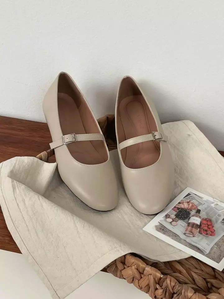 Golden Shoe - Korean Women Fashion - #momslook - 18 Flats - 11