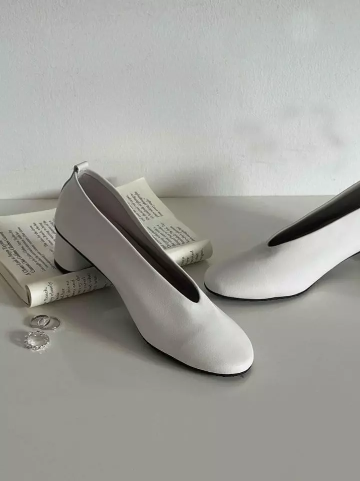 Golden Shoe - Korean Women Fashion - #momslook - 16 Flats - 7