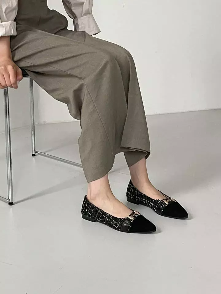 Golden Shoe - Korean Women Fashion - #momslook - 230 Flats - 8