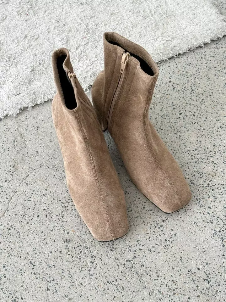 Golden Shoe - Korean Women Fashion - #momslook - 3017 Boots - 3