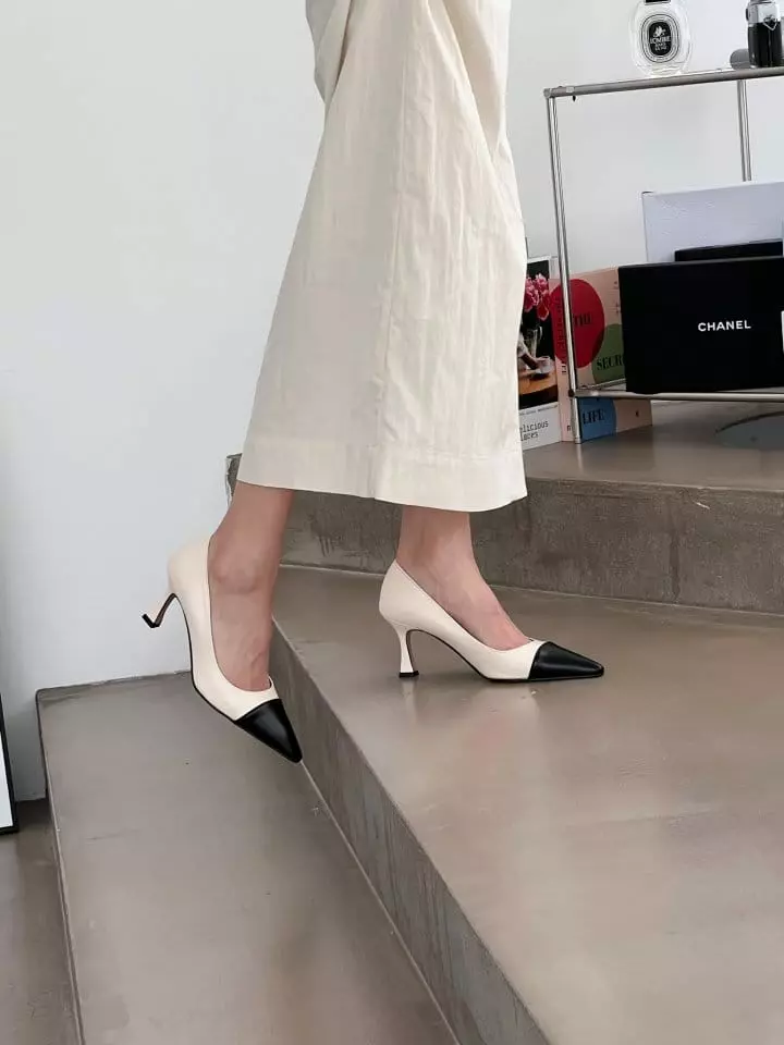Golden Shoe - Korean Women Fashion - #momslook - 2334 Flats - 7