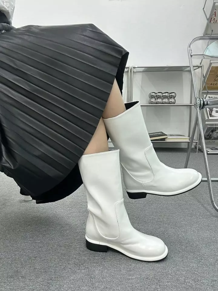 Golden Shoe - Korean Women Fashion - #momslook - 567 Boots - 7