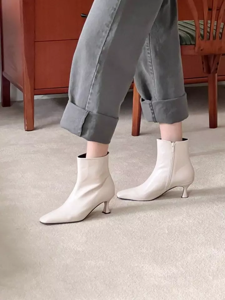 Golden Shoe - Korean Women Fashion - #romanticstyle - 2340 Boots