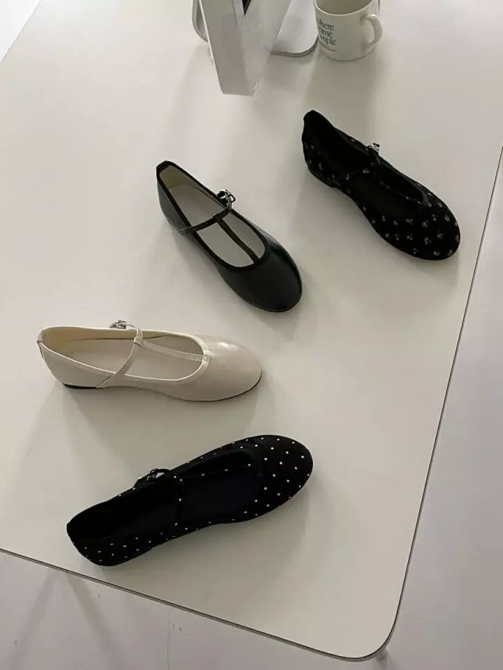 Golden Shoe - Korean Women Fashion - #thatsdarling - 283 Flats