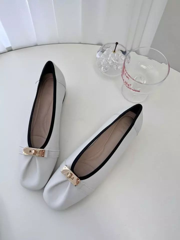 Golden Shoe - Korean Women Fashion - #thelittlethings - 8066 Flats - 2