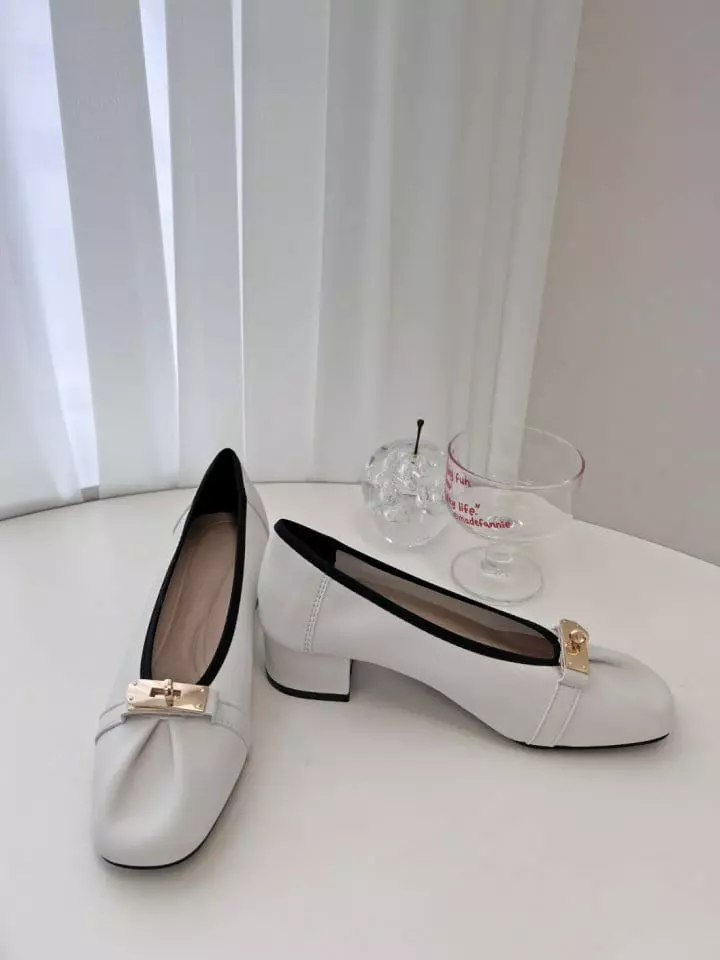 Golden Shoe - Korean Women Fashion - #womensfashion - 8066 Flats - 8