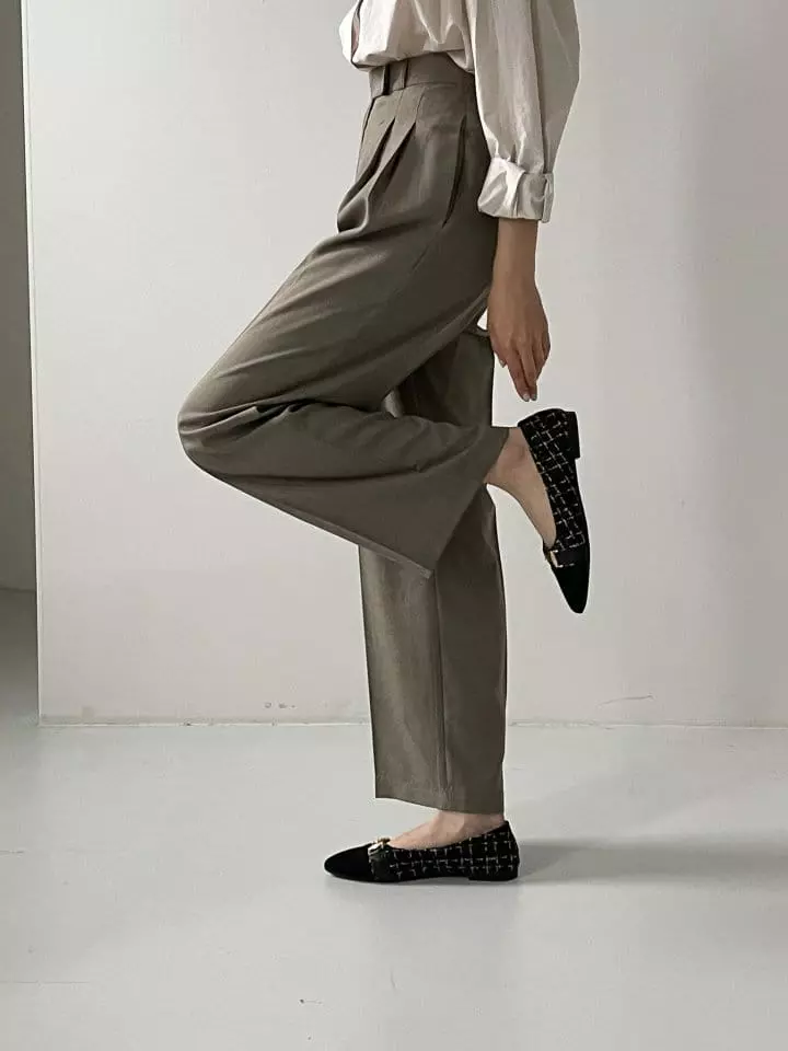 Golden Shoe - Korean Women Fashion - #momslook - 230 Flats - 4
