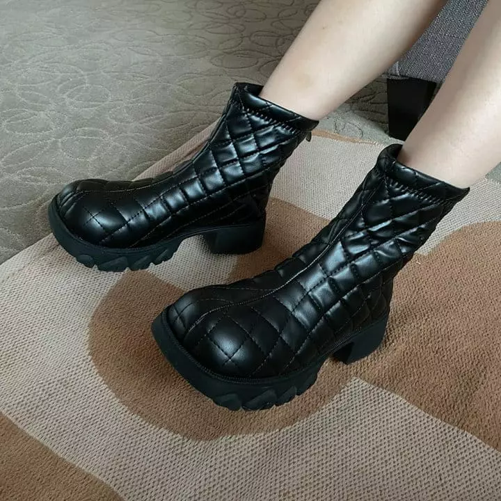Golden Shoe - Korean Women Fashion - #womensfashion - 211 Boots - 11