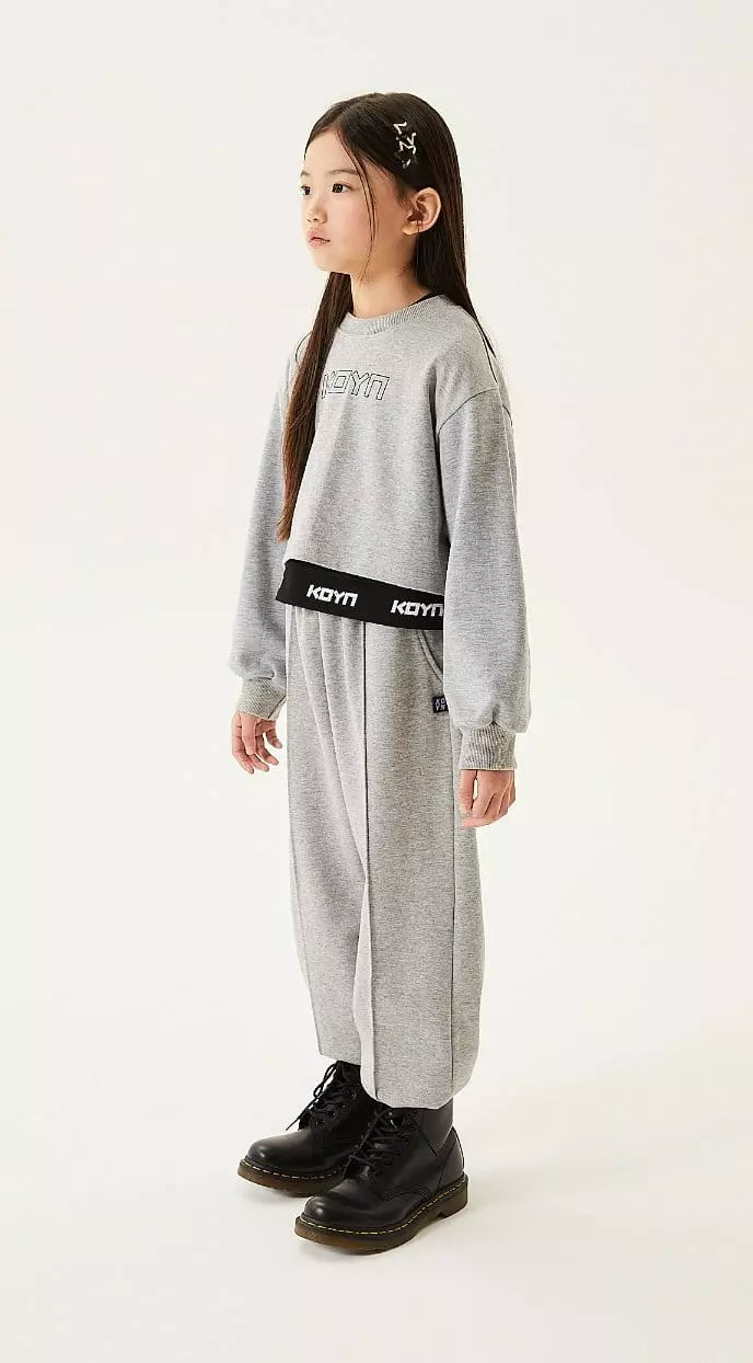 Kokoyarn - Korean Children Fashion - #kidsshorts - Logo Crop Sweatshirt - 5
