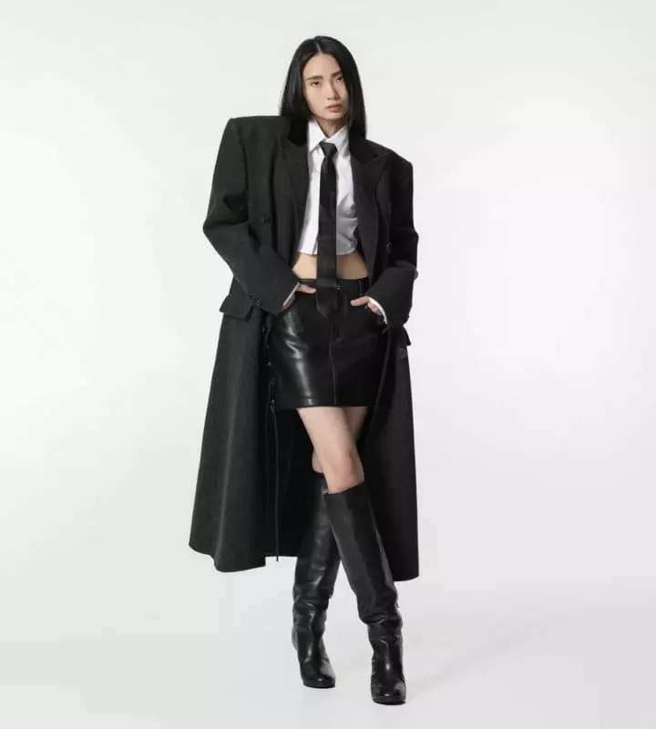 Paper Moon - Korean Women Fashion - #momslook - velvet collar double breasted oversized handmade coat - 6
