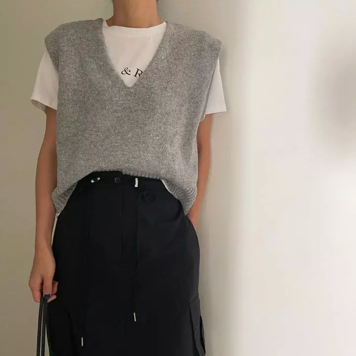 Ripple - Korean Women Fashion - #vintageinspired - Toy Knit Vest