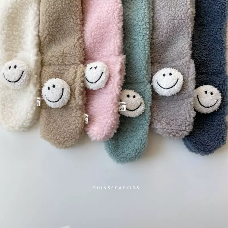Shinseage Kids - Korean Children Fashion - #kidsshorts - Bbogle Smile Neck Warmer - 6