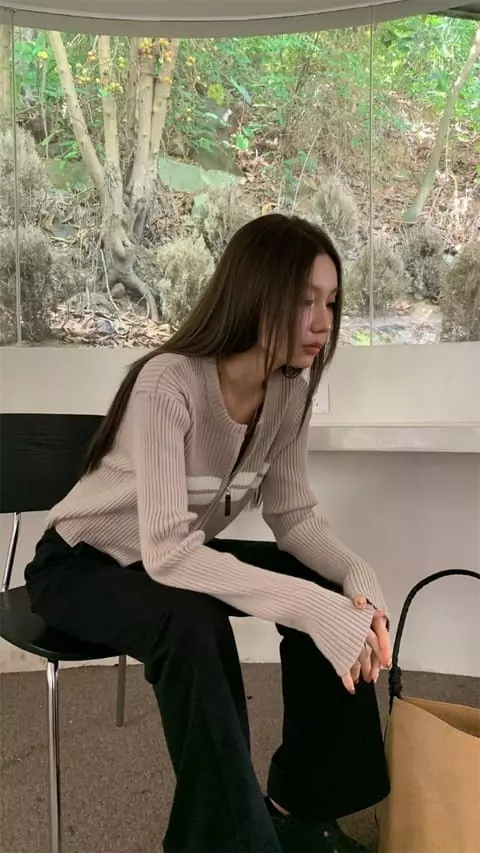 Tails - Korean Women Fashion - #momslook - Cuma Knit Tee - 3