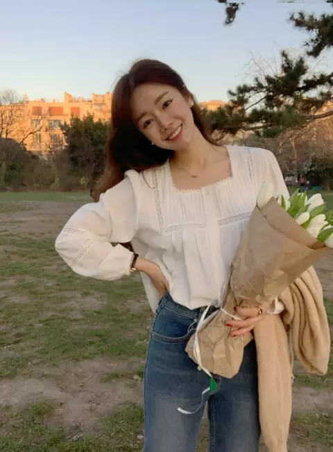 Tails - Korean Women Fashion - #vintageinspired - Lay Blouse