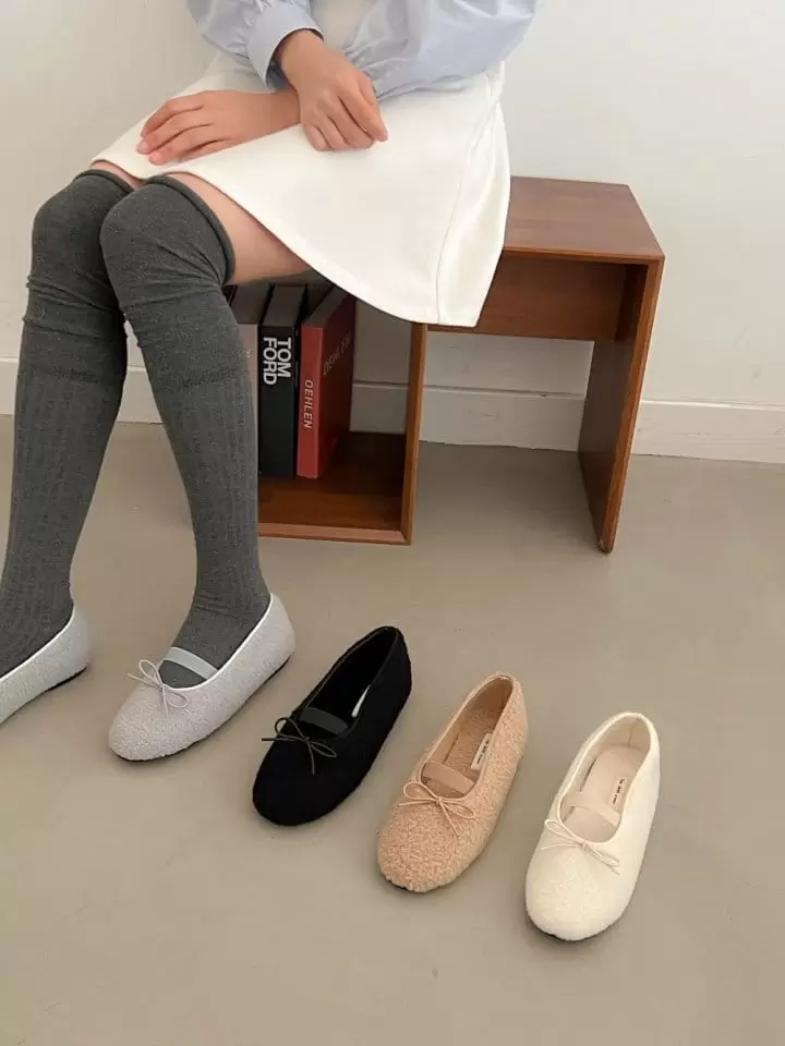 Golden Shoe - Korean Women Fashion - #momslook - j3299 Flats