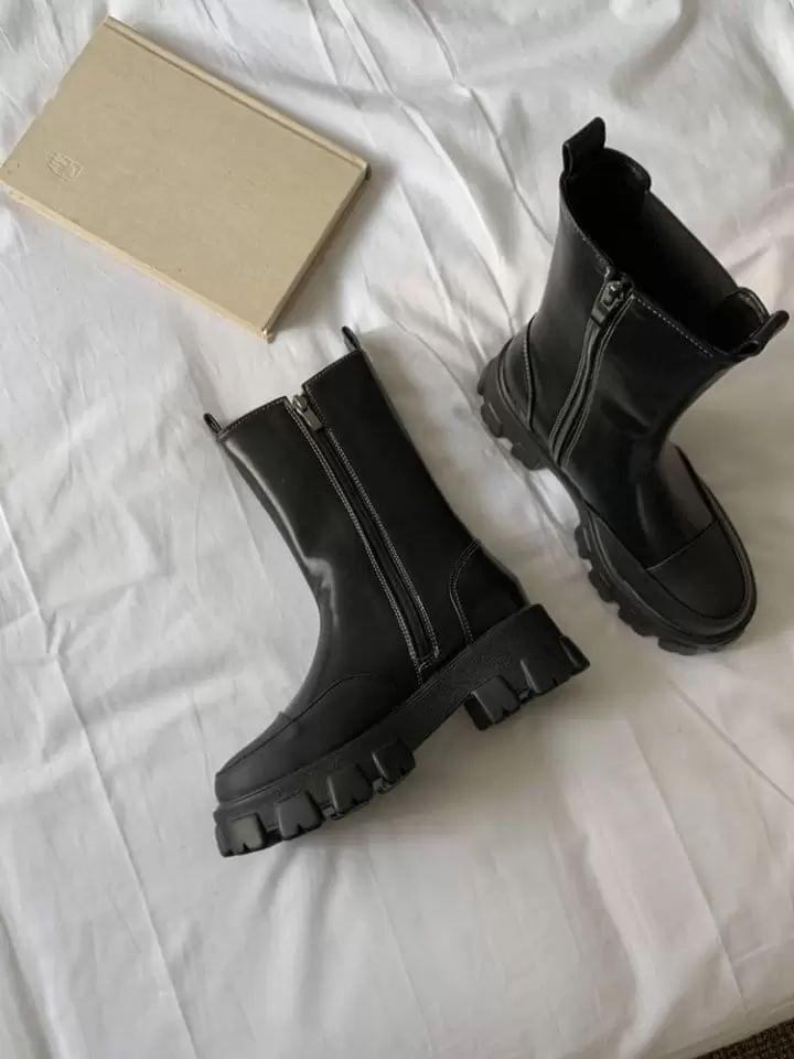 Golden Shoe - Korean Women Fashion - #momslook - bl8115 Boots