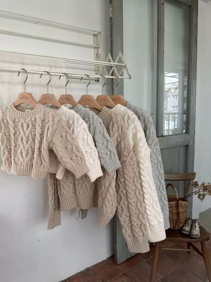 Monbebe - Korean Women Fashion - #restrostyle - Cable Round Knit Tee Mom - 2