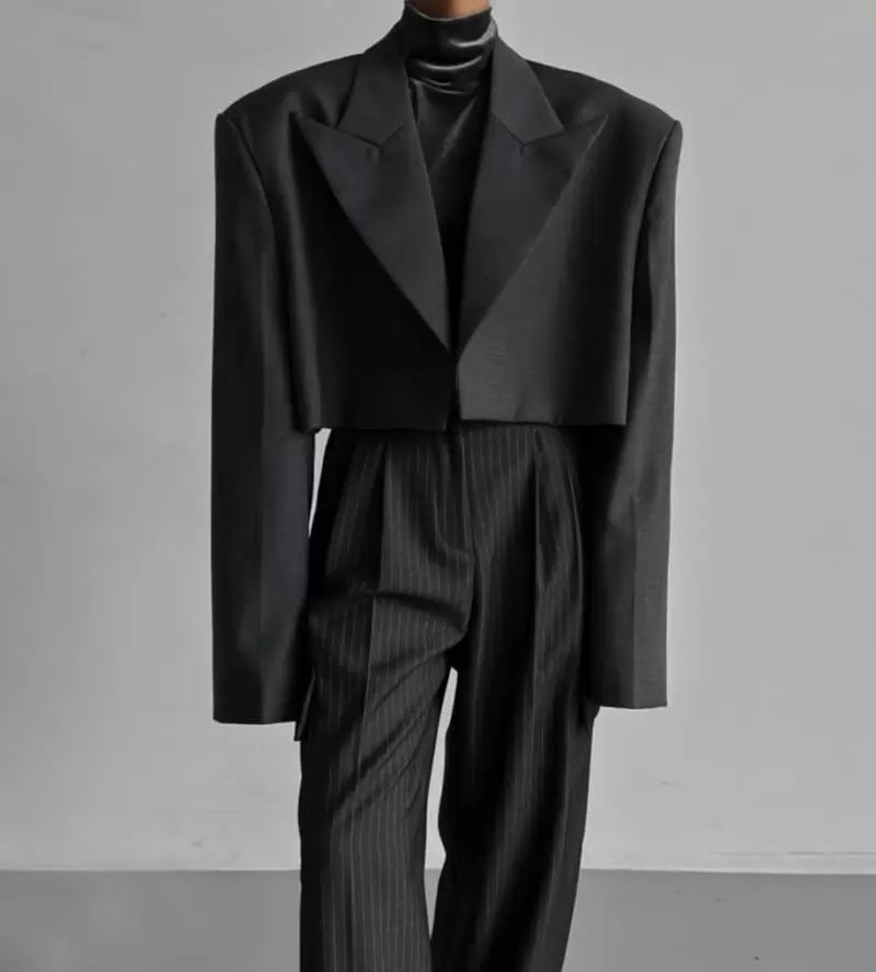 Paper Moon - Korean Women Fashion - #womensfashion - wool peaked lapel buttonless cropped blazer - 8