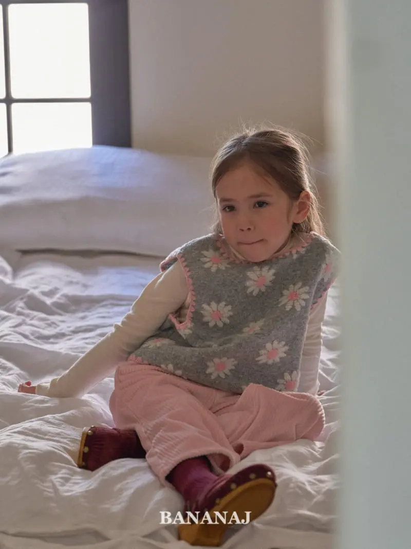 Banana J - Korean Children Fashion - #kidsshorts - Daisy Dumble Vest - 7