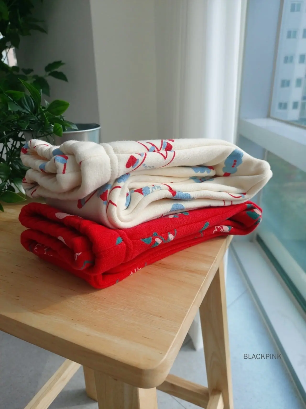 Black Pink - Korean Children Fashion - #magicofchildhood - Snow Santa Leggings - 12