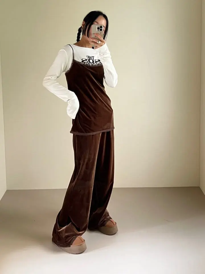Bricklane - Korean Women Fashion - #momslook - Lace Velvet Sleeveless Blouse - 11