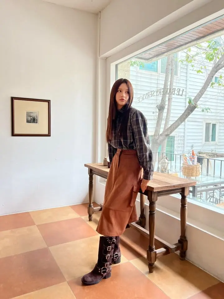 Bricklane - Korean Women Fashion - #momslook - Cargo Suede  Skirt - 11