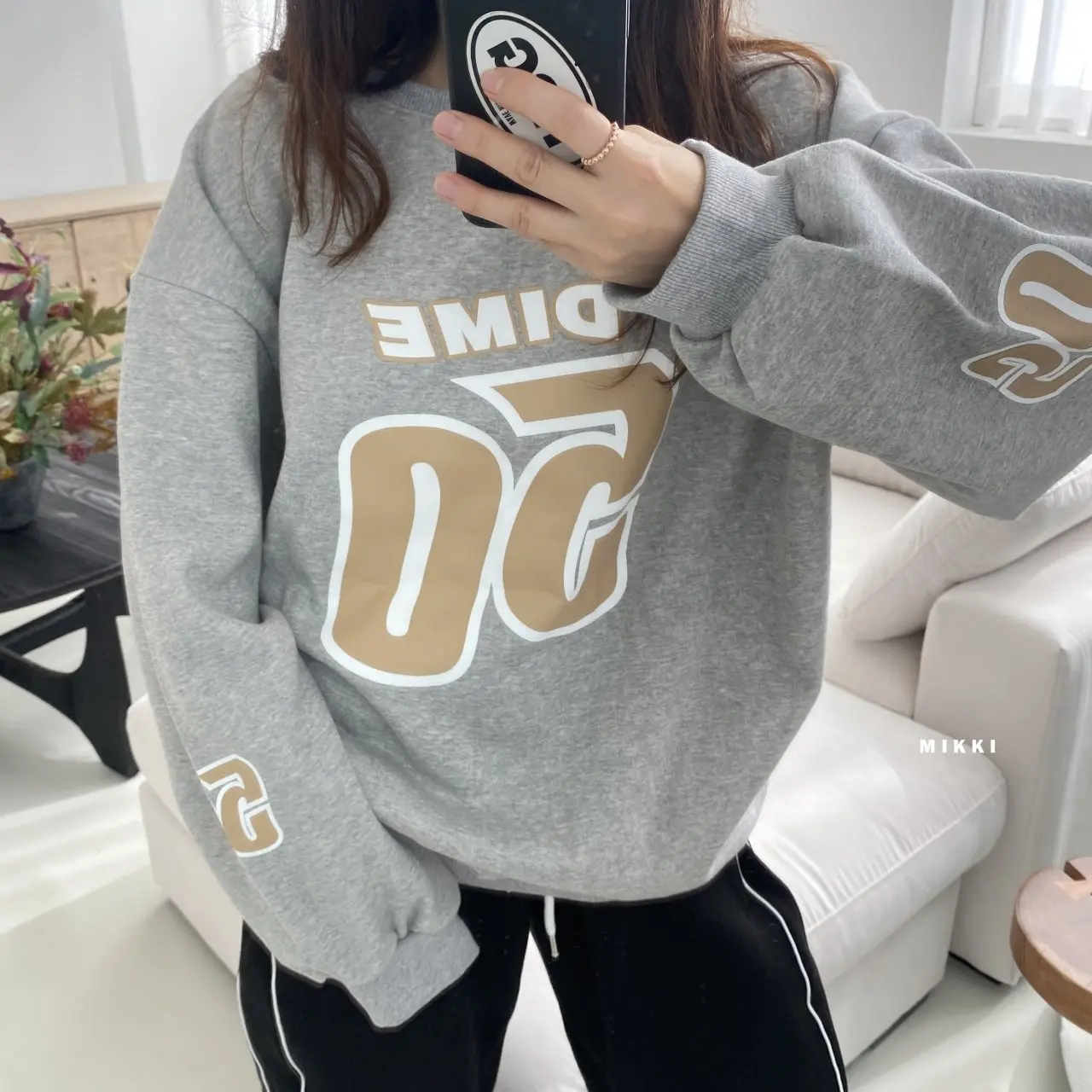 Mikki - Korean Women Fashion - #momslook - 50 Sweatshirt Mom - 8