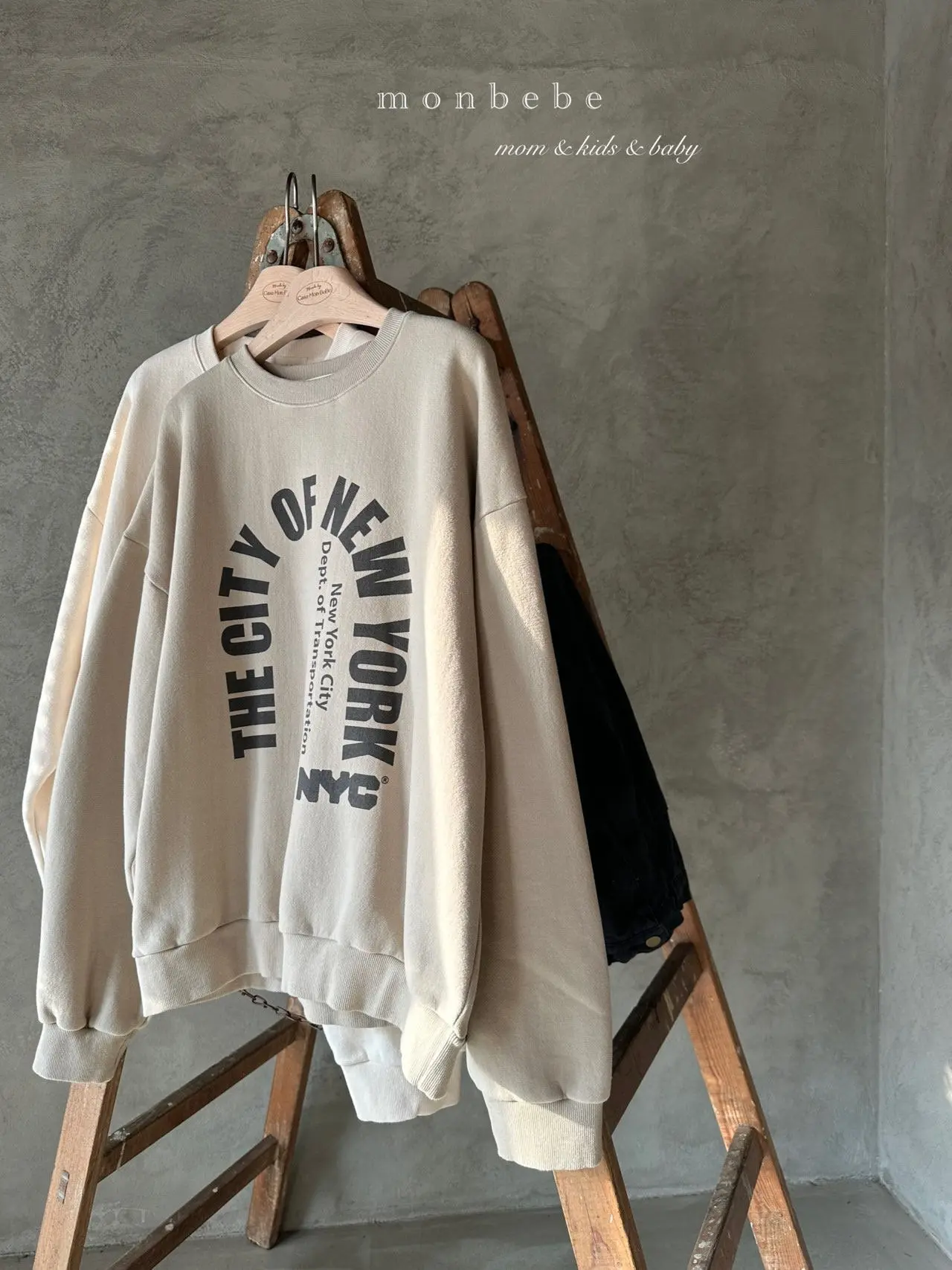 Monbebe - Korean Women Fashion - #restrostyle - Mom New York Sweatshirt - 2