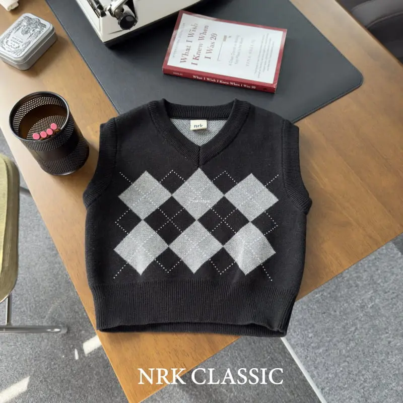 Nrk - Korean Children Fashion - #prettylittlegirls - Cott Argyle Vest - 2