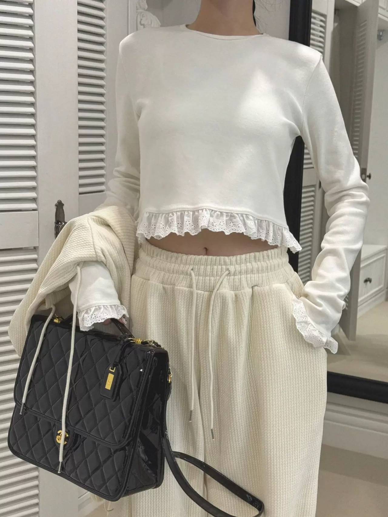 Auver_Fit - Korean Women Fashion - #vintagekidsstyle - Lace Crop Tee - 5