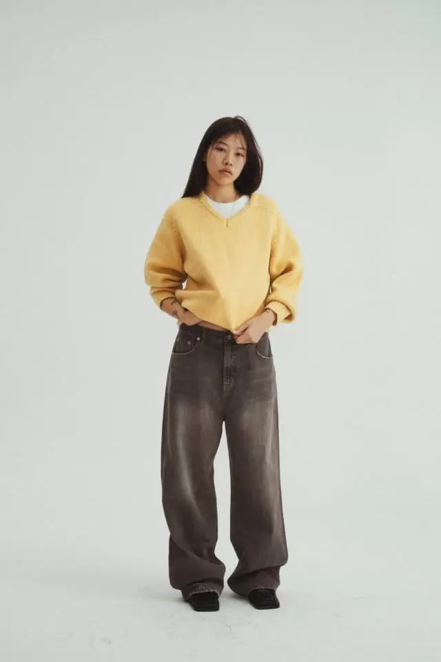 Charlotte - Korean Women Fashion - #momslook - V Neck Knit - 3