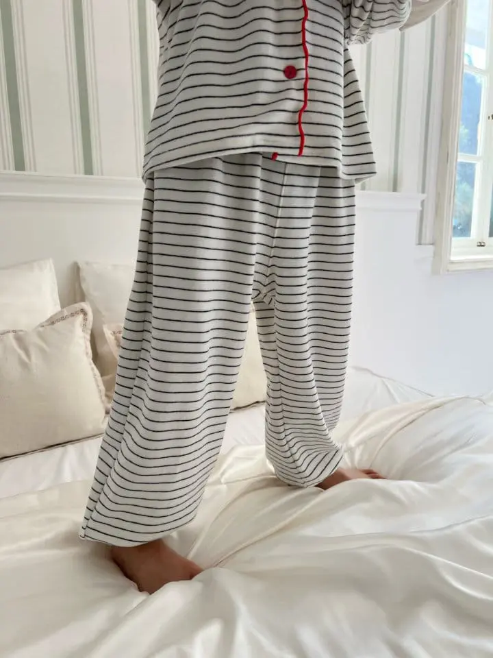Fine-Studio - Korean Children Fashion - #childrensboutique - Collar Seelpwear Top Bottpm Set - 6