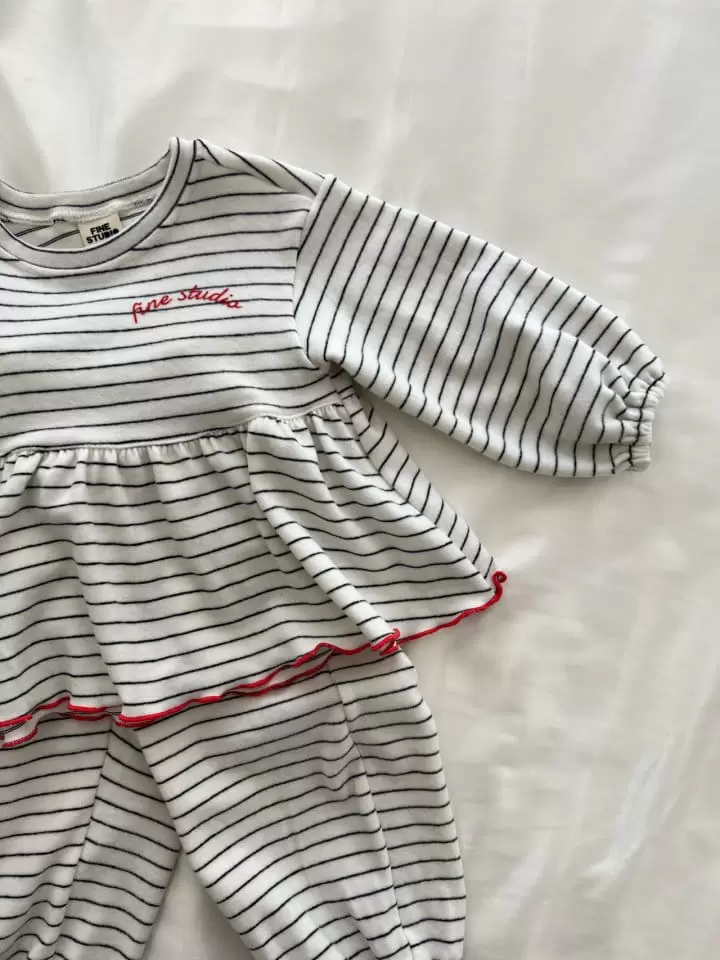 Fine-Studio - Korean Children Fashion - #designkidswear - Frill Sleep Wear Top Bottom Set - 3