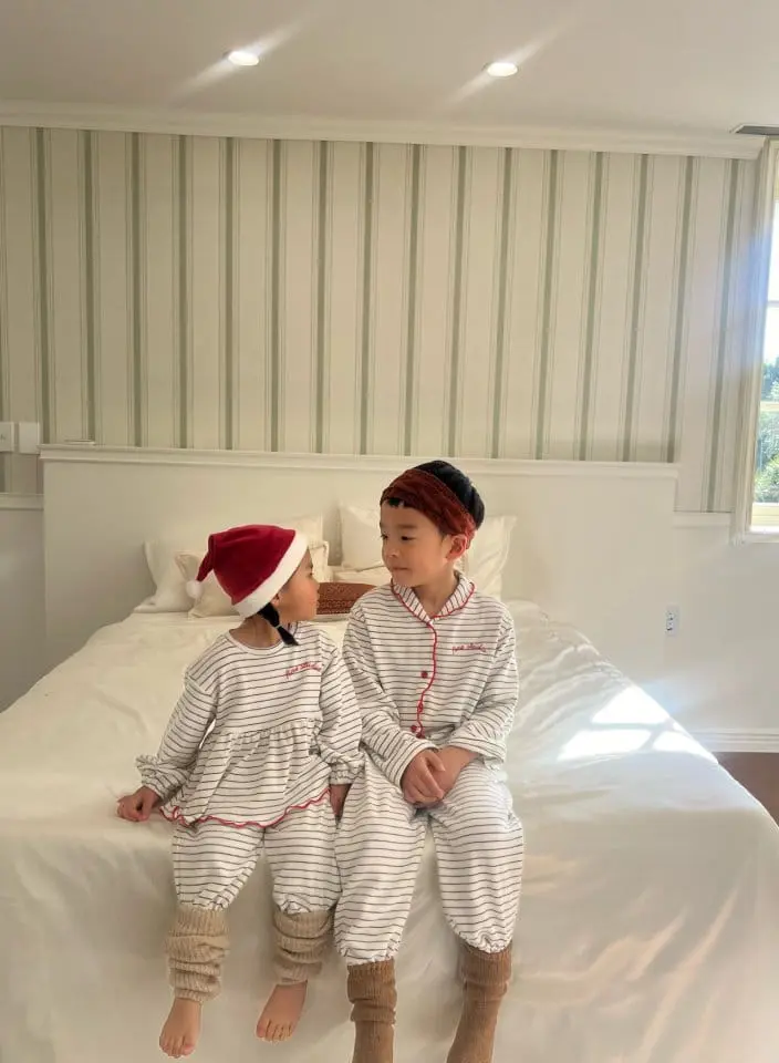 Fine-Studio - Korean Children Fashion - #fashionkids - Collar Seelpwear Top Bottpm Set - 9