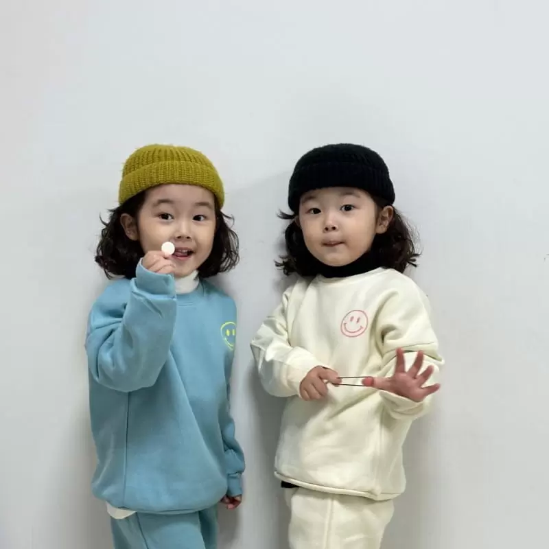 Little Rabbit - Korean Children Fashion - #childofig - Fleece Smile Top Bottom Set - 7