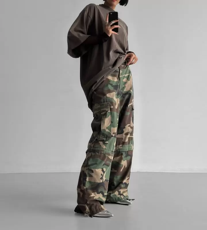 Paper Moon - Korean Women Fashion - #vintageinspired - washed camouflage pattern pocket detail cargo trousers - 2