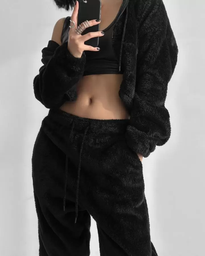 Paper Moon - Korean Women Fashion - #womensfashion - teddy fleeced jogger trousers - 5