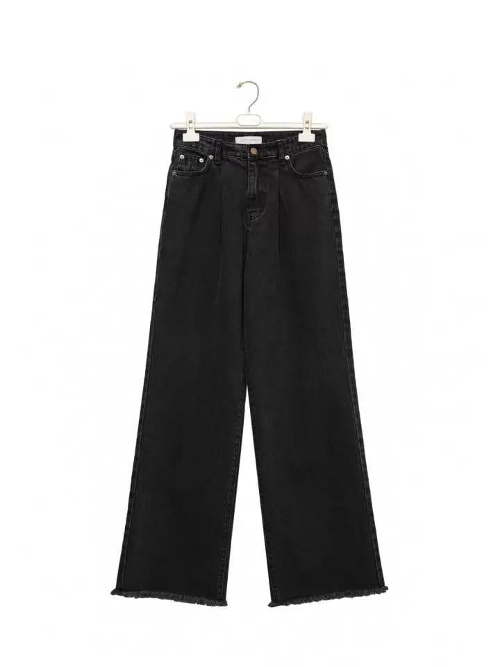 Paper Moon - Korean Women Fashion - #momslook - Pin Tuck Detail Wide Black Jeans  - 4