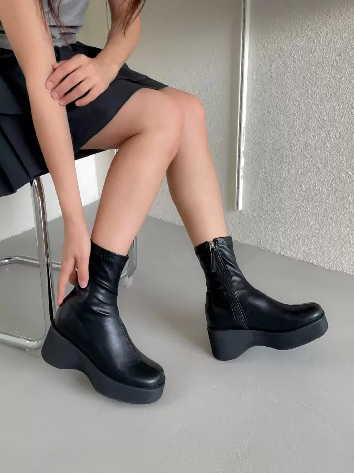 Ssangpa - Korean Women Fashion - #thelittlethings - Mt 1609 Boots - 4