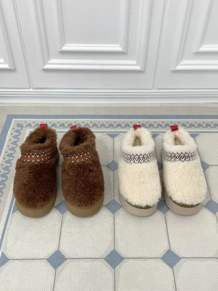 Ssangpa - Korean Women Fashion - #pursuepretty - BU 3028 Real Fleece Slipper & Sandals - 8