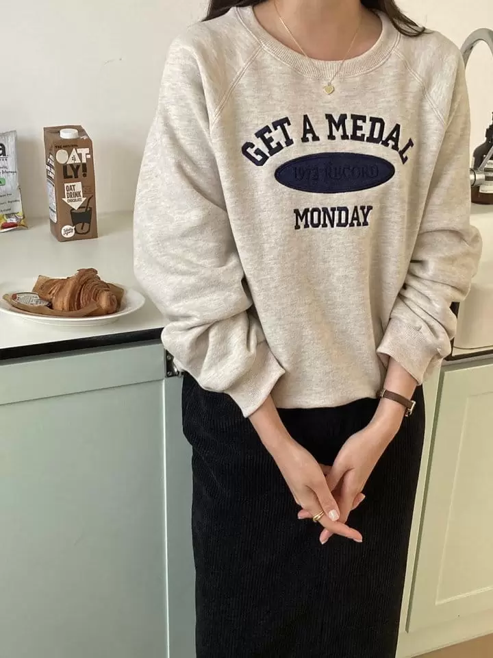 Tahiti - Korean Women Fashion - #momslook - Monday Embroider Sweatshirt - 8
