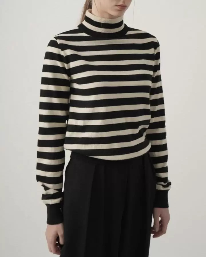 Tahiti - Korean Women Fashion - #restrostyle - Murphy Turtleneck Tee - 3