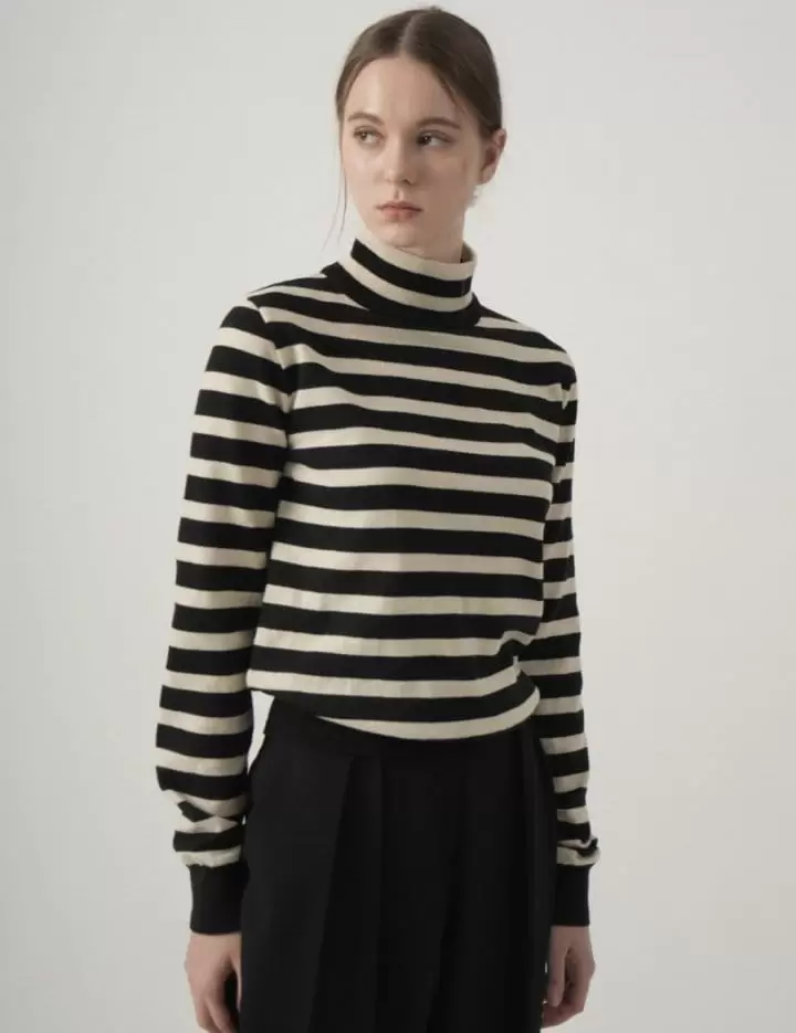 Tahiti - Korean Women Fashion - #restrostyle - Murphy Turtleneck Tee - 4